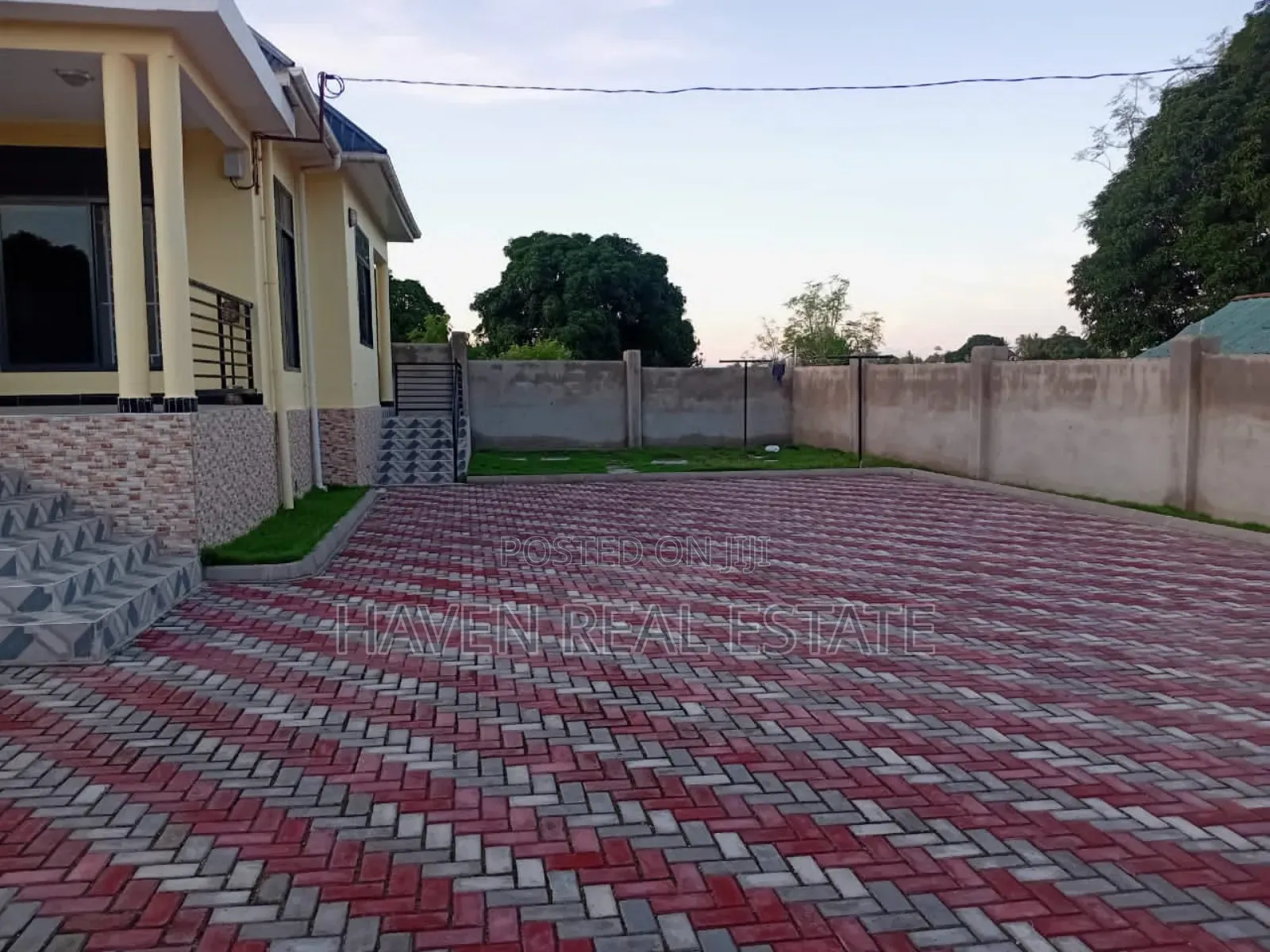 3bdrm House in Kinondoni for sale in Kinondoni