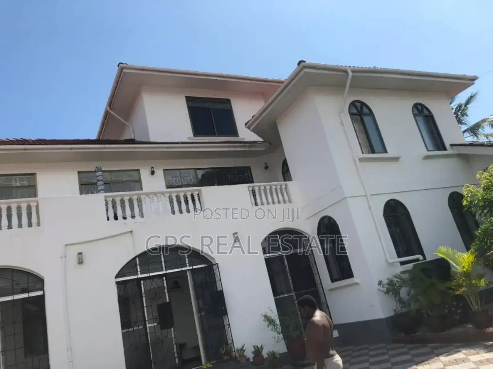 6bdrm Maisonette in Kunduchi, Kinondoni for sale in Kinondoni