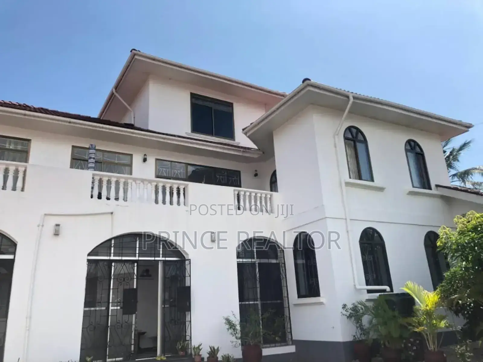 6bdrm Maisonette in Kunduchi, Kinondoni for sale in Kinondoni
