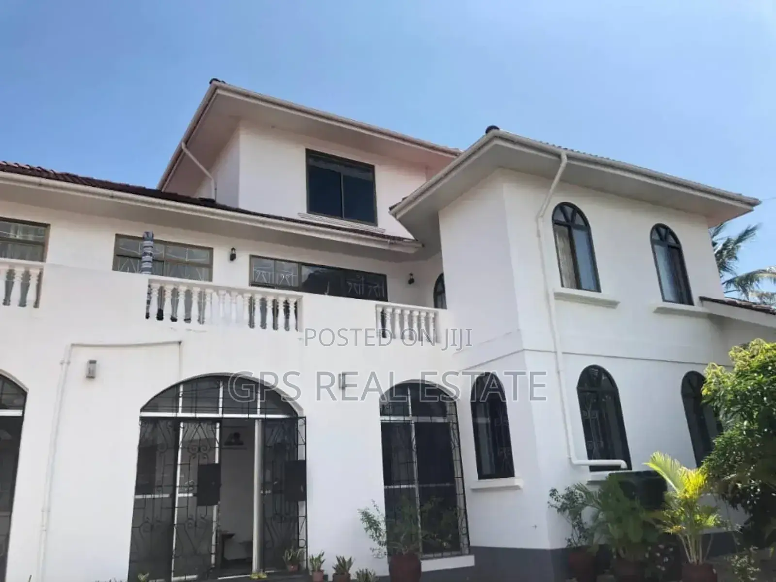 6bdrm Maisonette in Kunduchi, Kinondoni for sale in Kinondoni