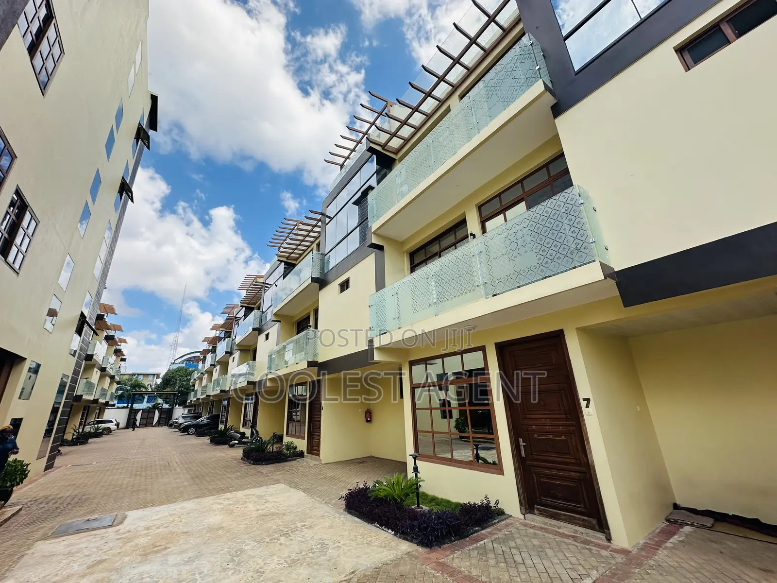 Furnished 3bdrm Villa in Coolest Estate for rent in Ada Estate