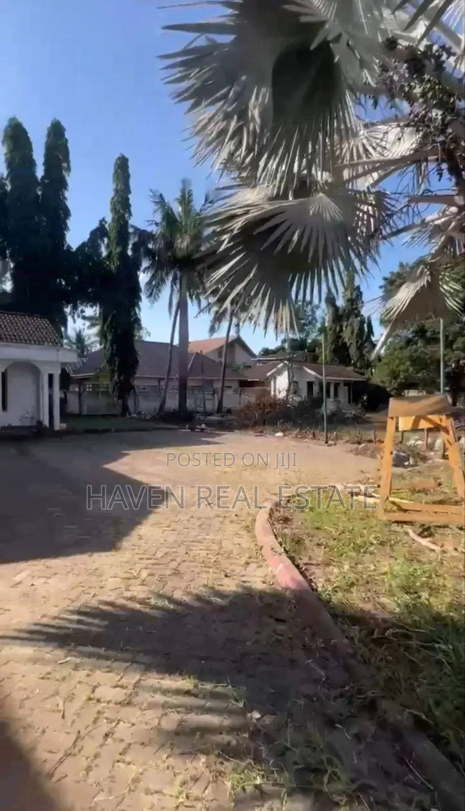 Kiwanja Kinauzwa Mbezi Beach in Mbezi Beach