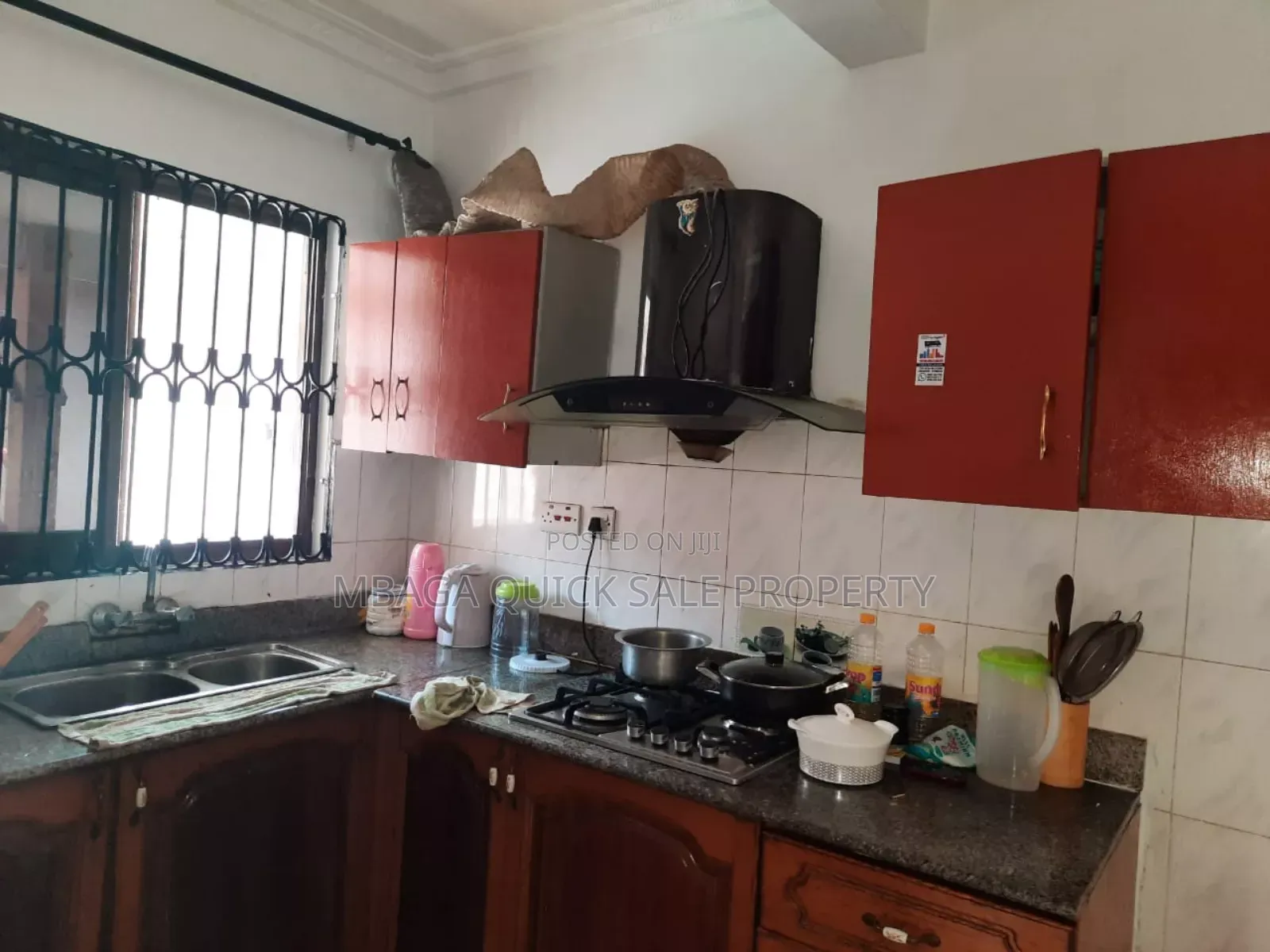 11bdrm House in Ada Estate for rent in Ada Estate