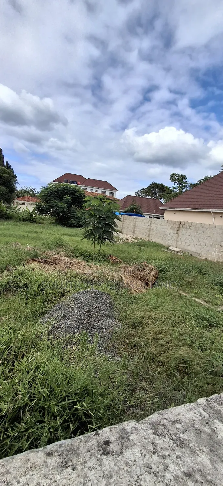 Plot for Sale at Oysterbay in Oyster Bay
