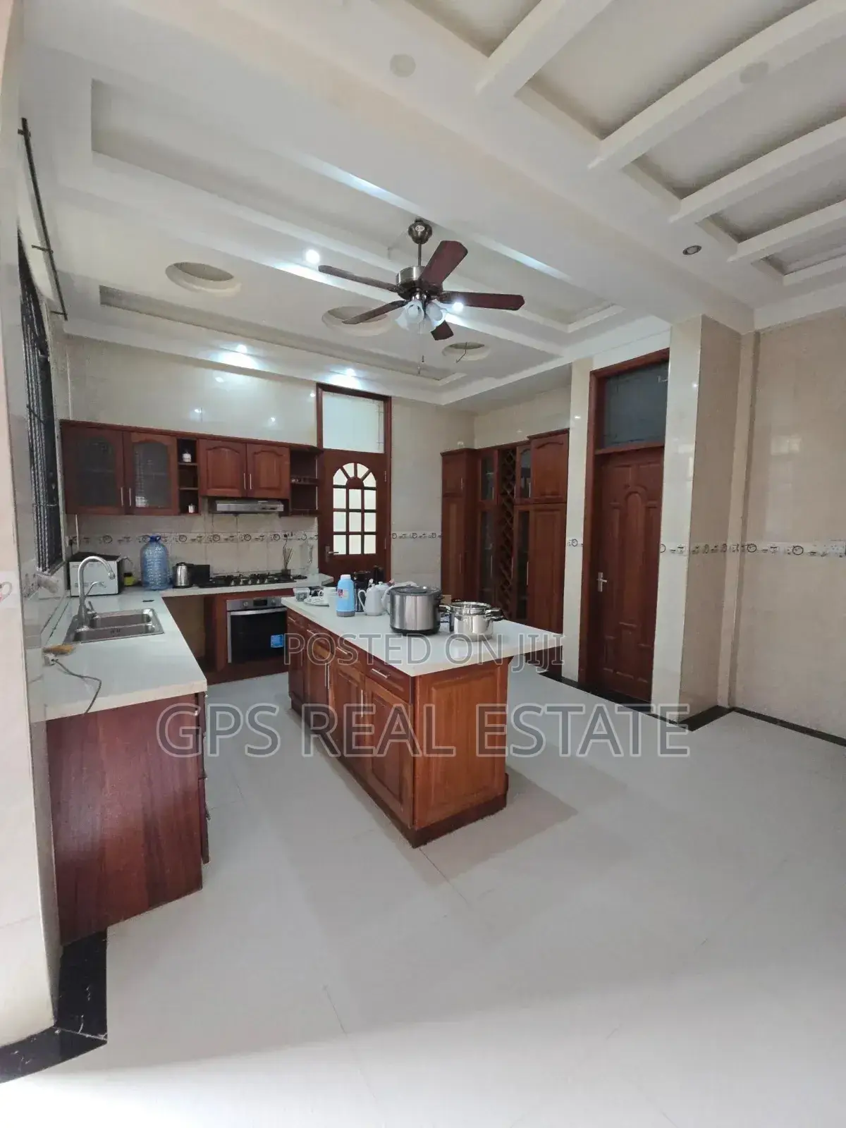 6bdrm House in Mbezi Beach, Kinondoni for sale in Kinondoni
