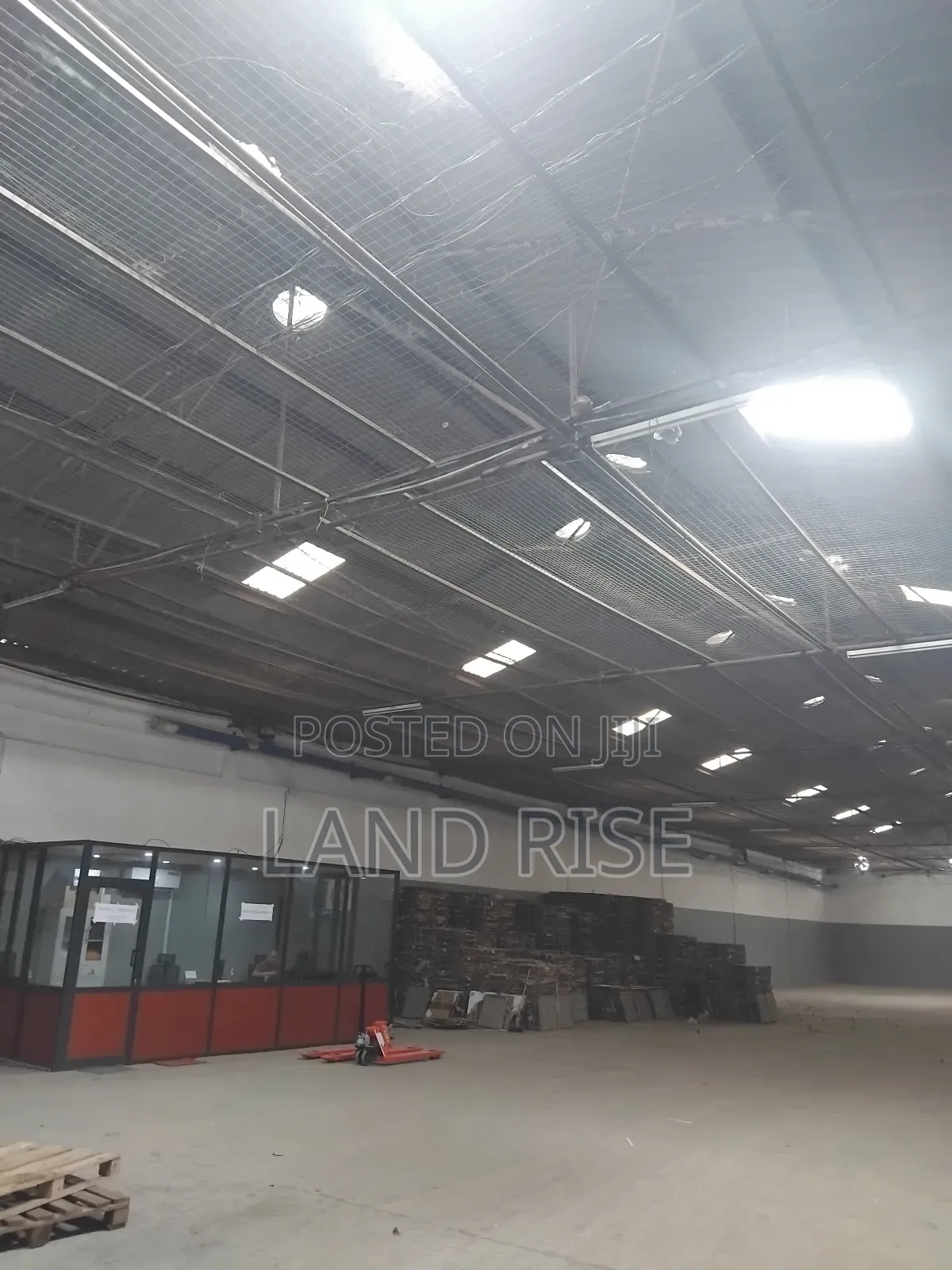 650 Godown / Warehouse Nyerere Rd in Vingunguti