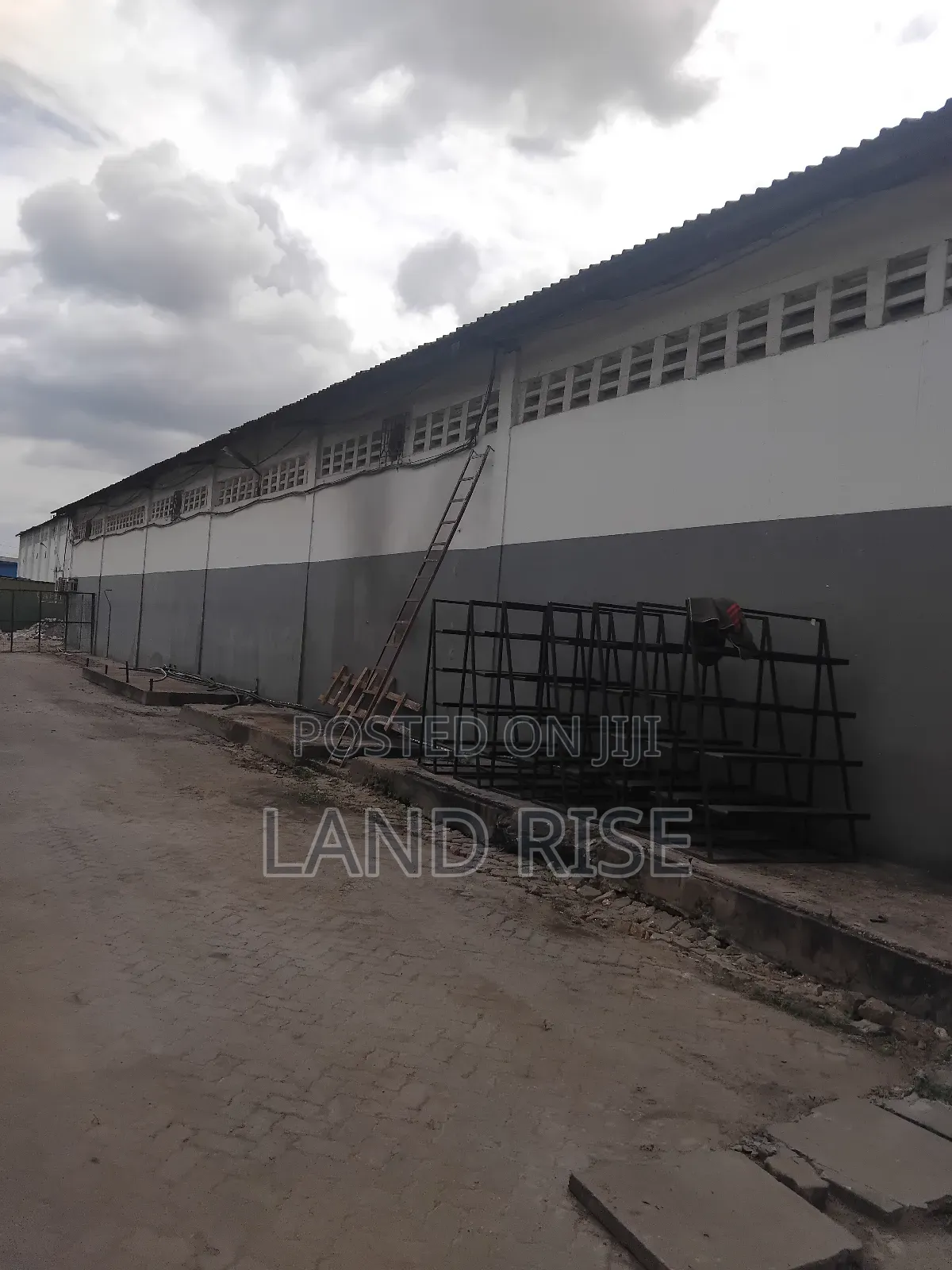 650 Godown / Warehouse Nyerere Rd in Vingunguti