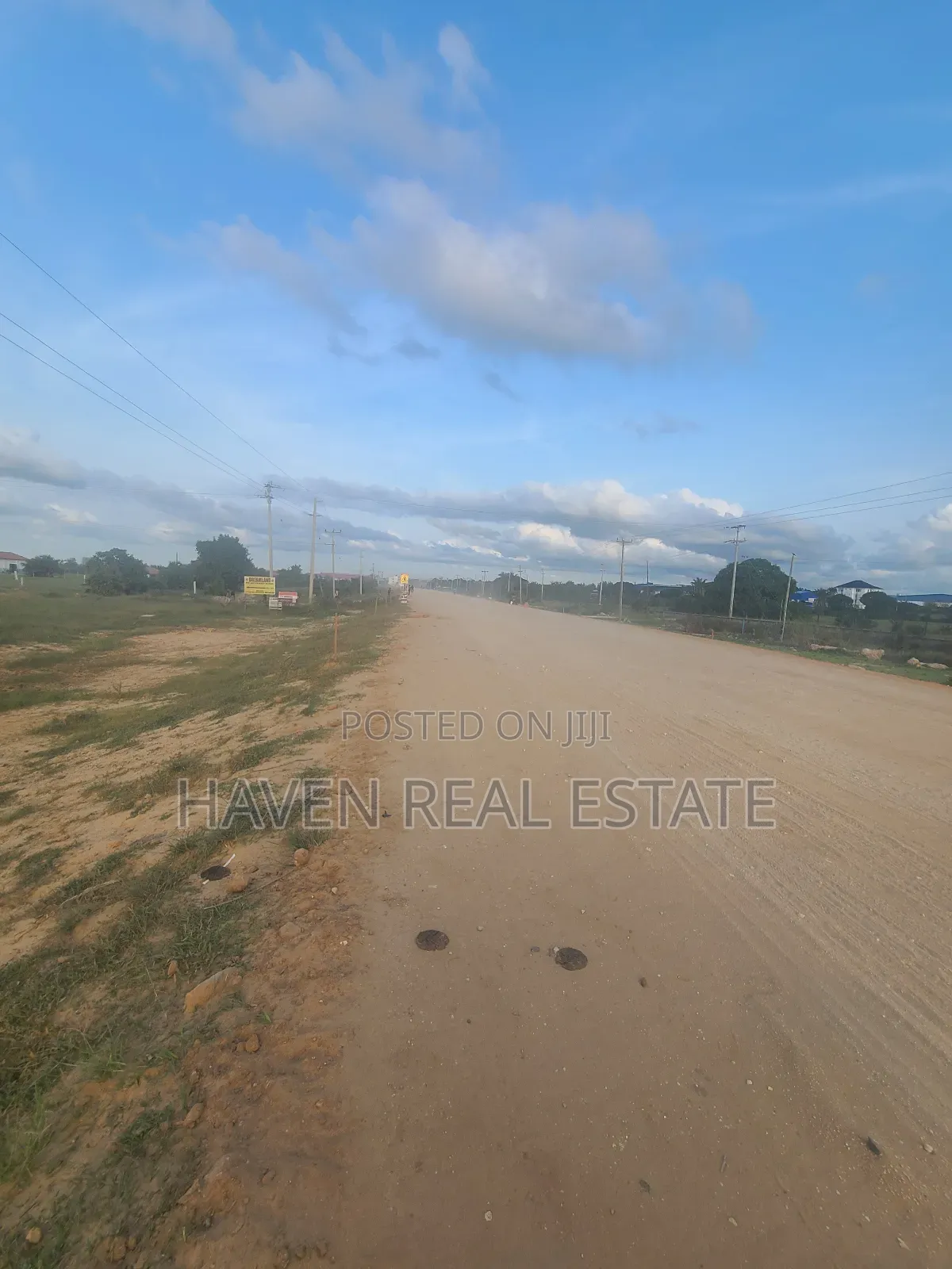 Eneo La Kiwanda Linaizwa Kisarawe Two in Kigamboni