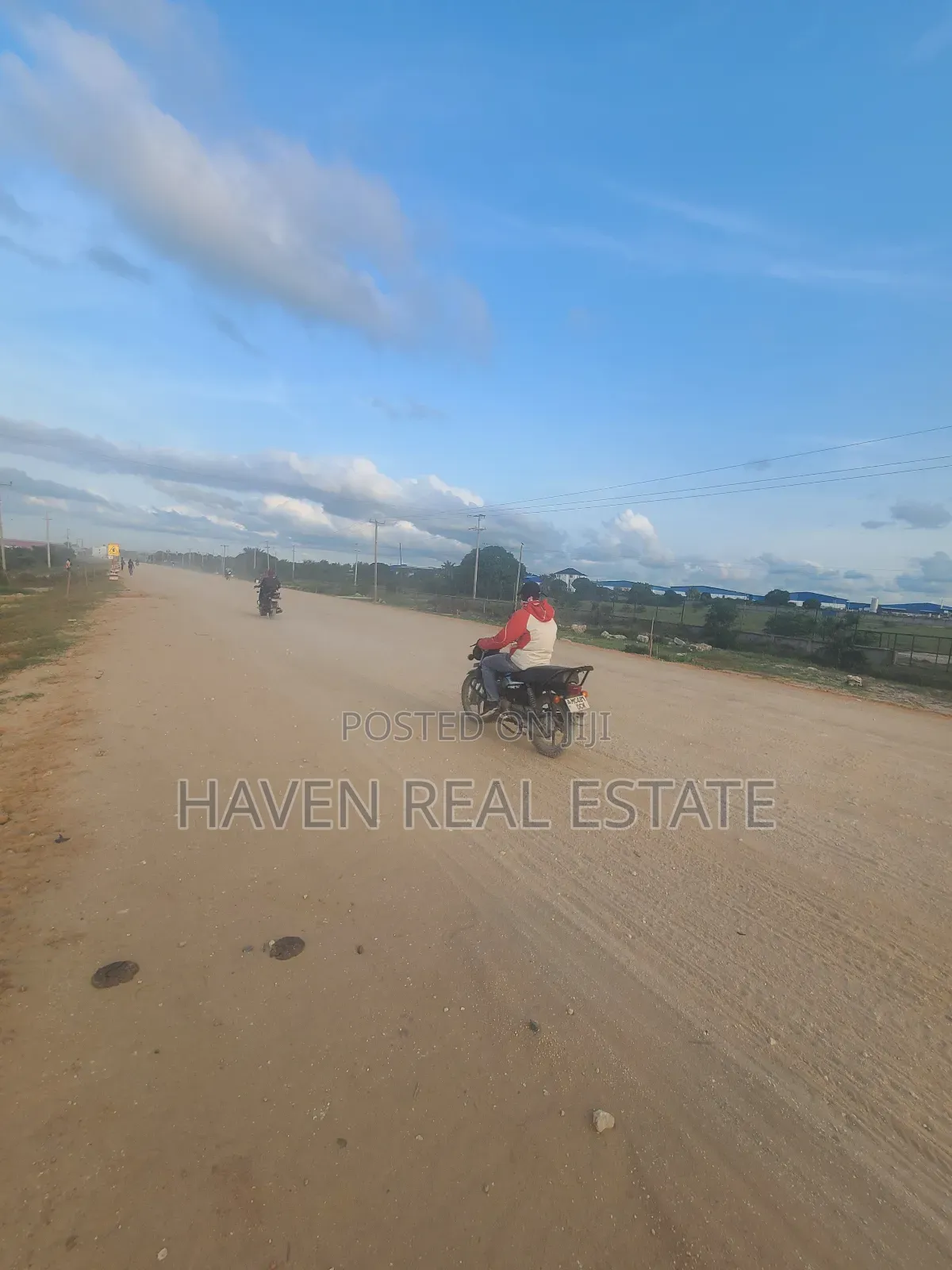 Eneo La Kiwanda Linaizwa Kisarawe Two in Kigamboni