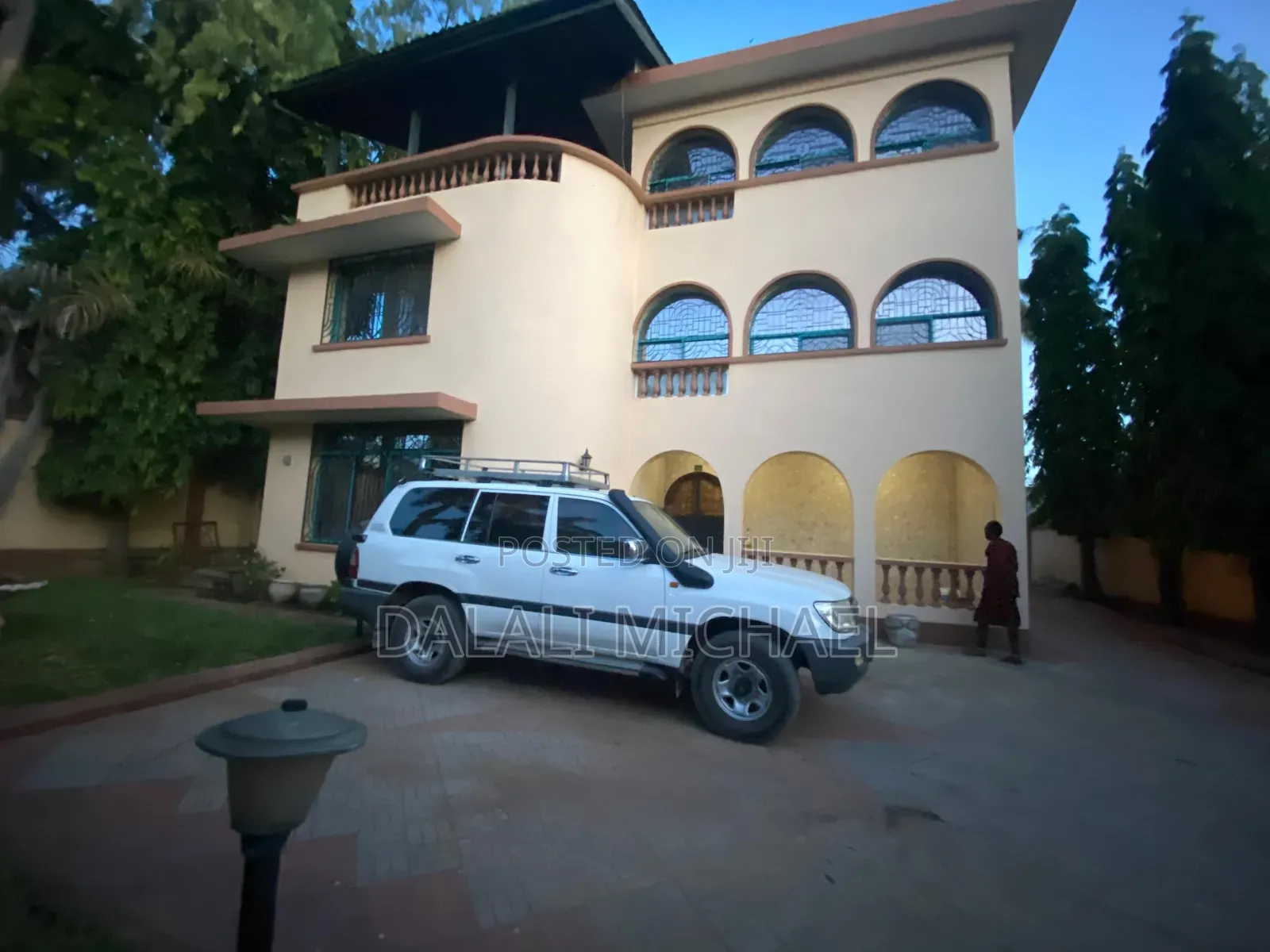 5bdrm Bungalow in Msasani Beach for rent in Msasani