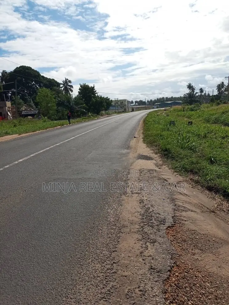 Industrial Plot for Sale Mwanambaya Mkuranga Mtungi Wa Maji in Kitomondo