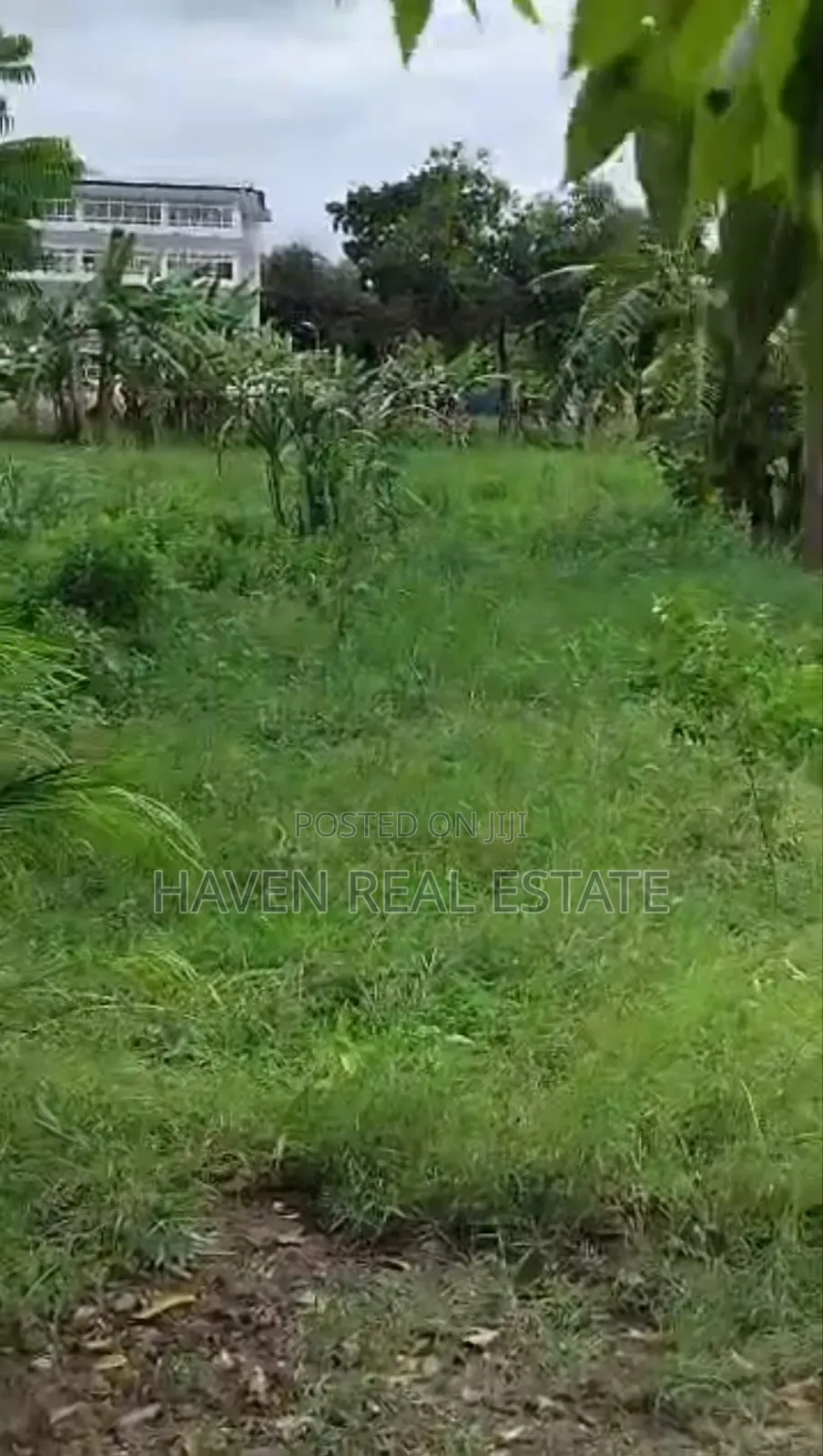 Corner Plot Inauzwa Kibaha Mailinmoja in Maili Mmoja