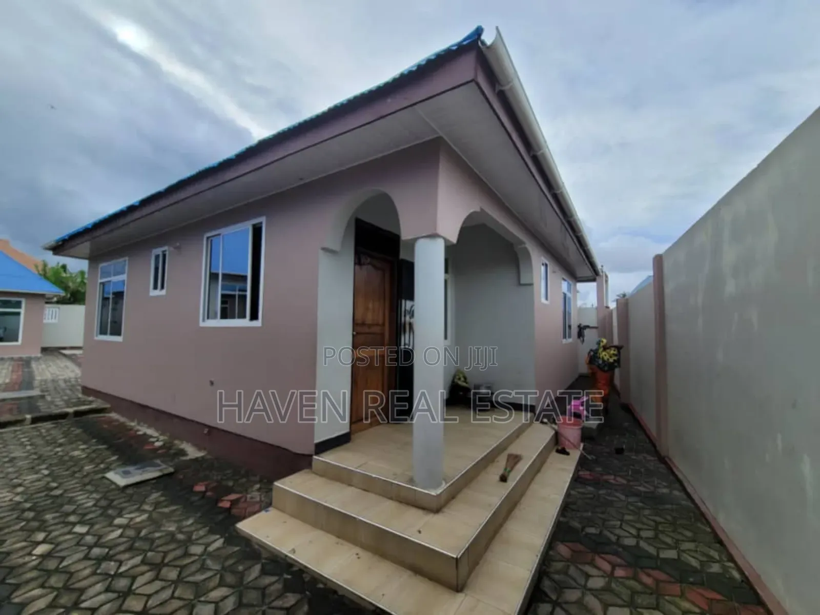 Apartment Tano Zinauzwa Kitunda in Kitunda