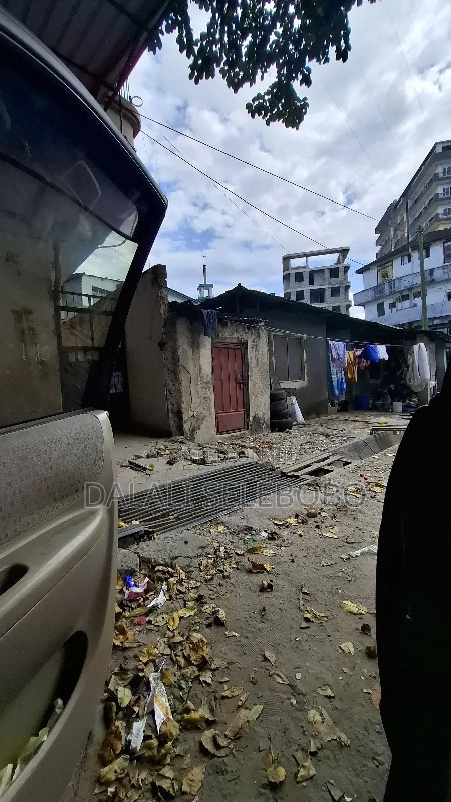6bdrm Bungalow in Mbuni Street for sale in Kariakoo