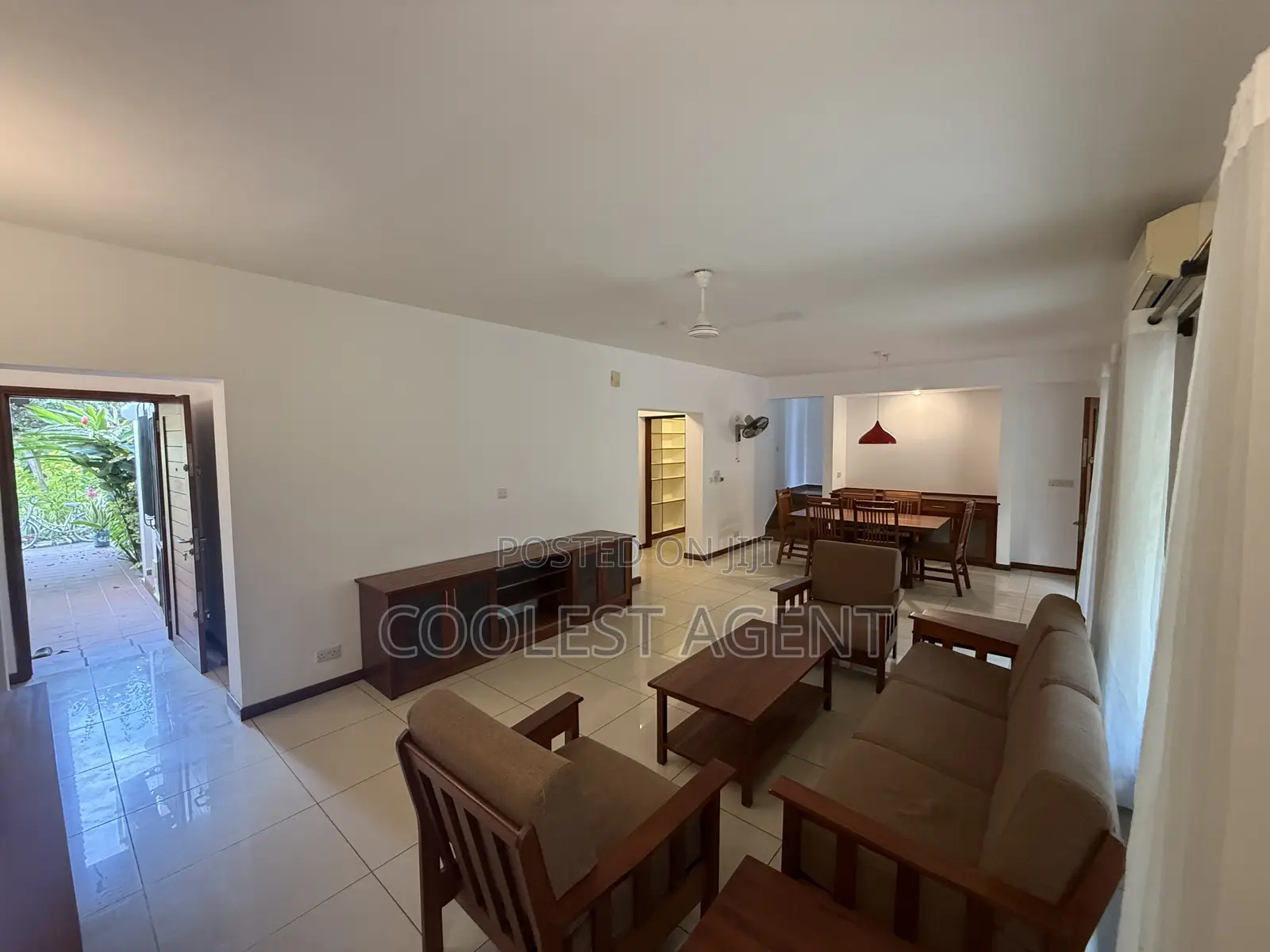Furnished 4bdrm Villa in Coolest Estate, Oyster Bay for rent in Oyster Bay