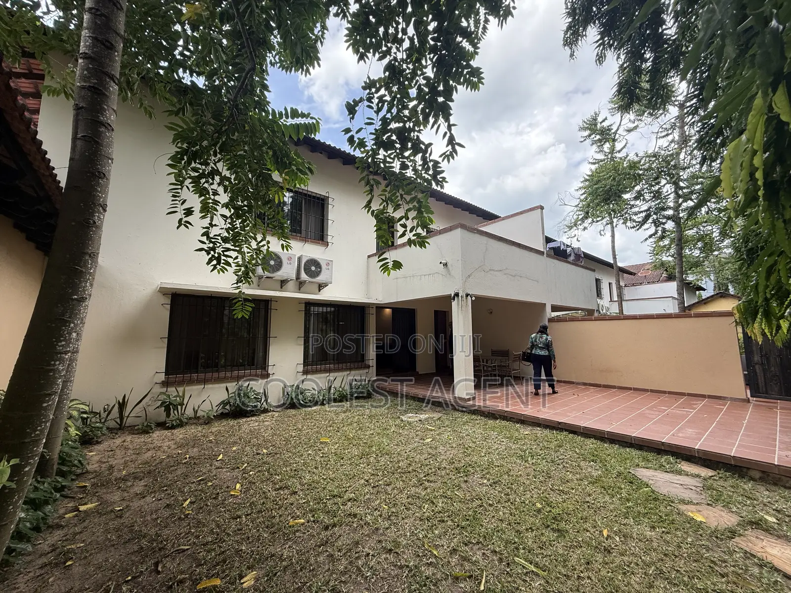 Furnished 4bdrm Villa in Coolest Estate, Oyster Bay for rent in Oyster Bay