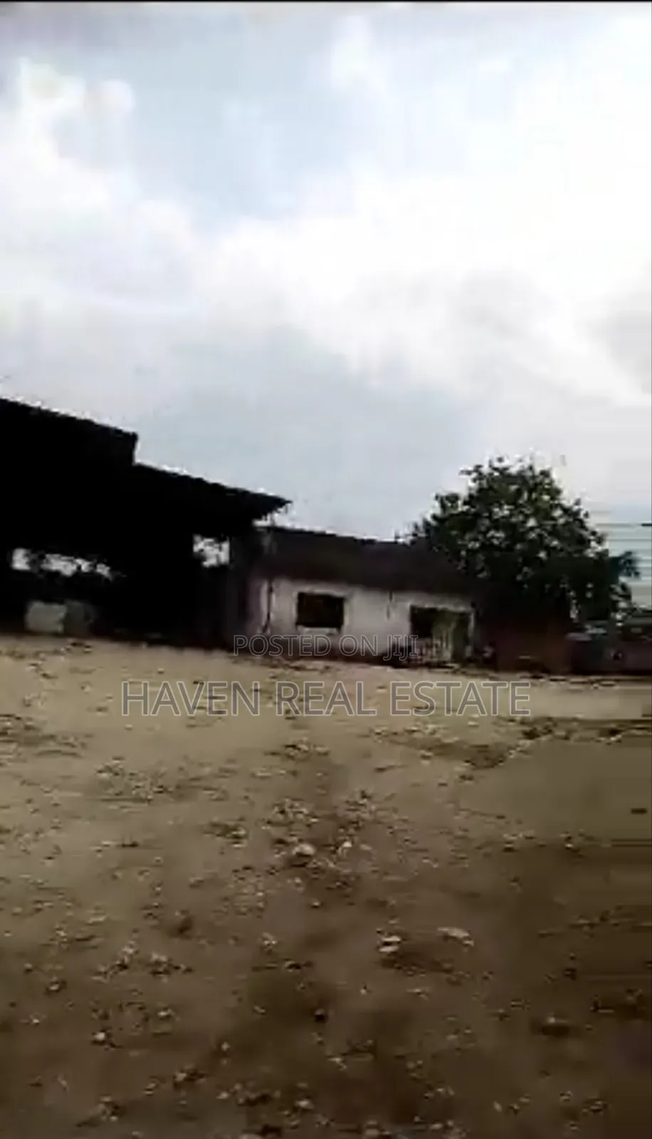 Yard Inauzwa Mbagala Sabasaba in Mbagala