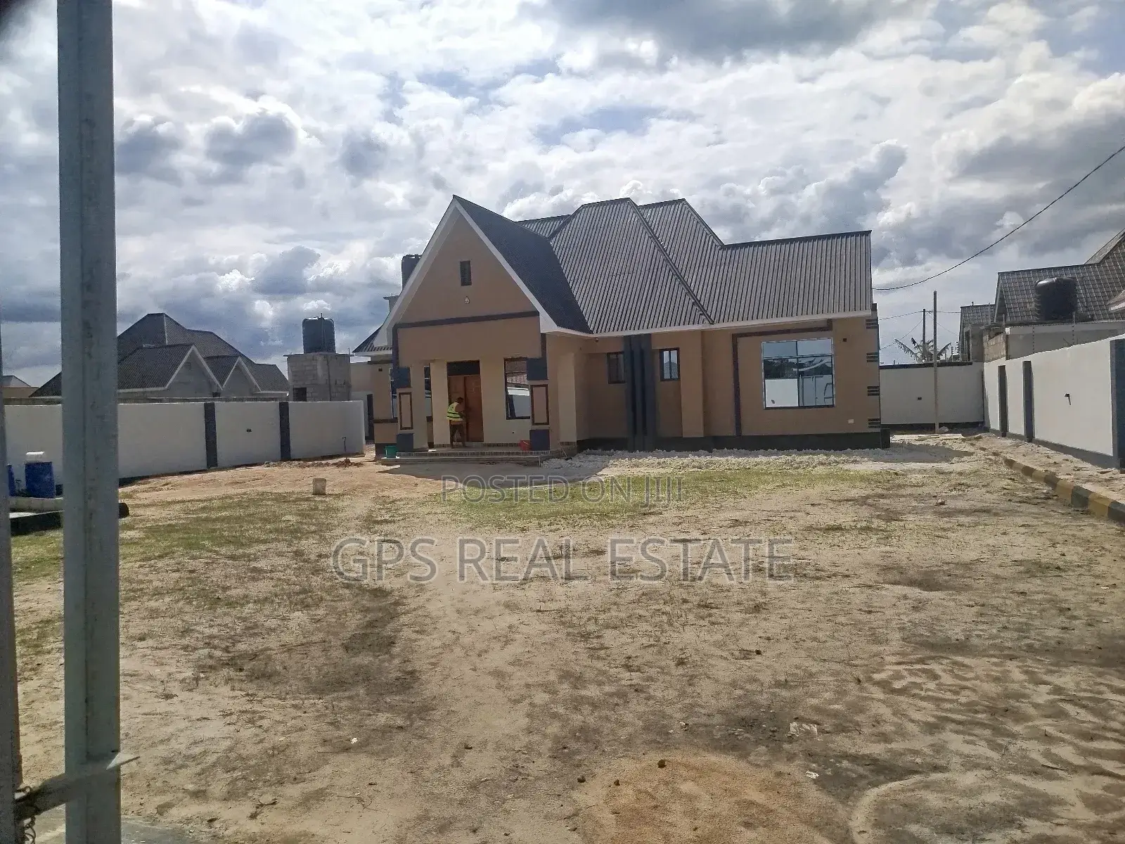 3bdrm House in Kibada Mwela, Kigamboni for sale in Kigamboni