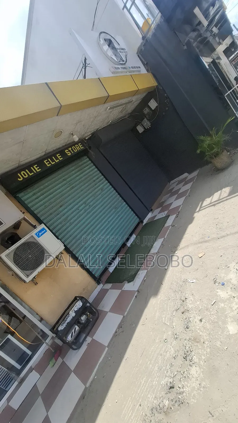 Frem Inatizama Lami Sinza Kwa Manyolw in Sinza