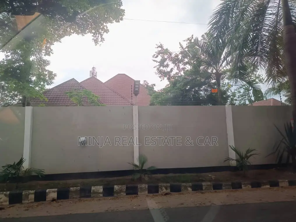 Plot for Sale/House at Oysterbay Dar Es Salaam Tanzania in Oyster Bay