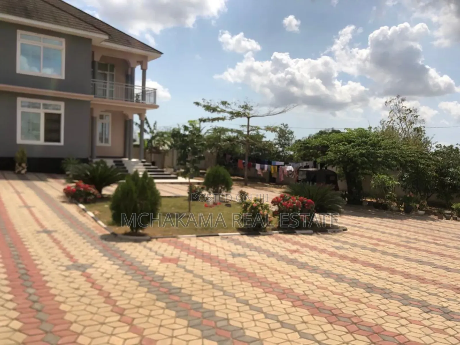 5bdrm Block of Flats in Yusuph Mchakama, Kiromo for sale in Kiromo