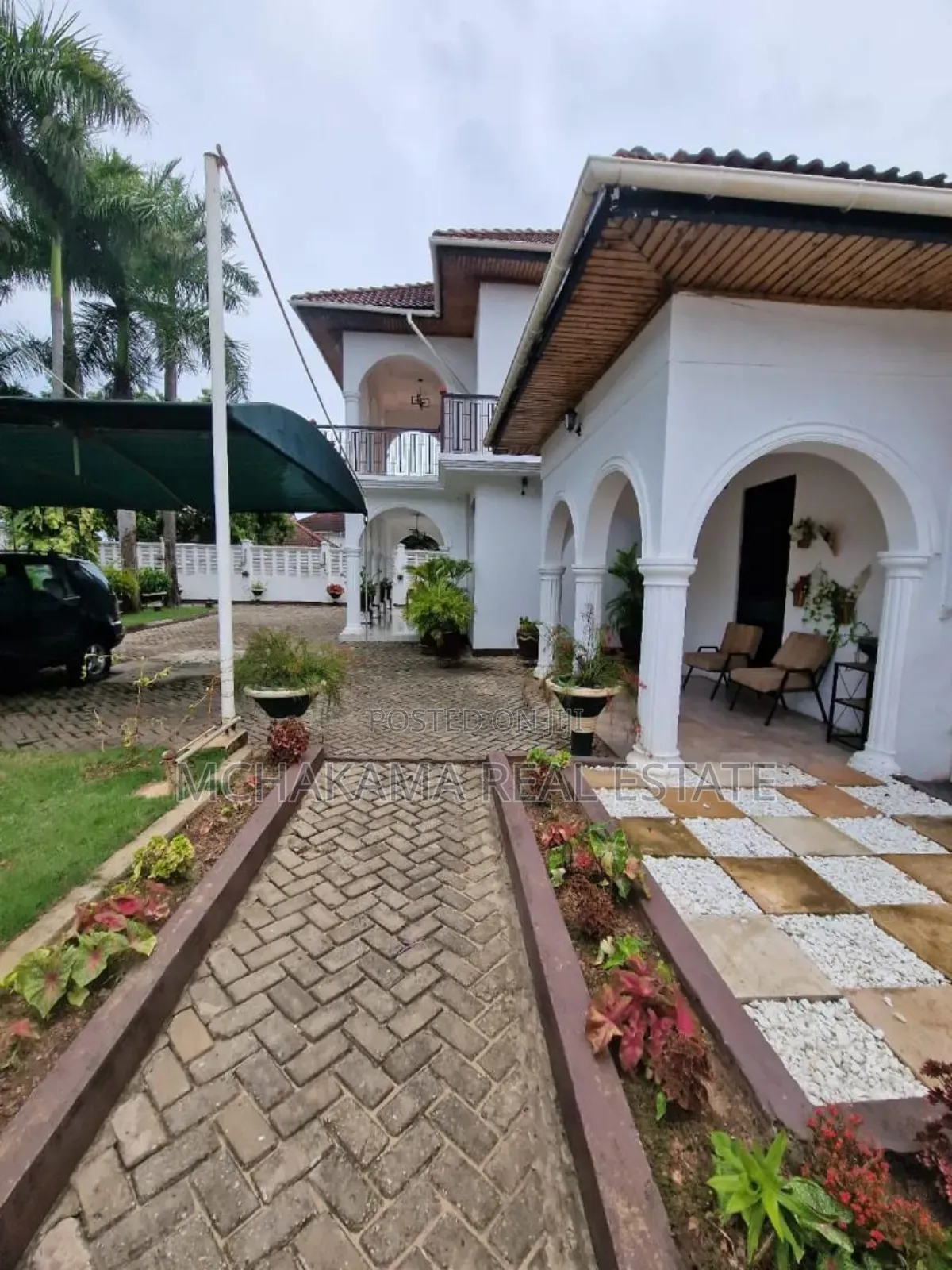 4bdrm Block of Flats in Yusuph Mchakama, Mbezi Beach for sale in Mbezi Beach