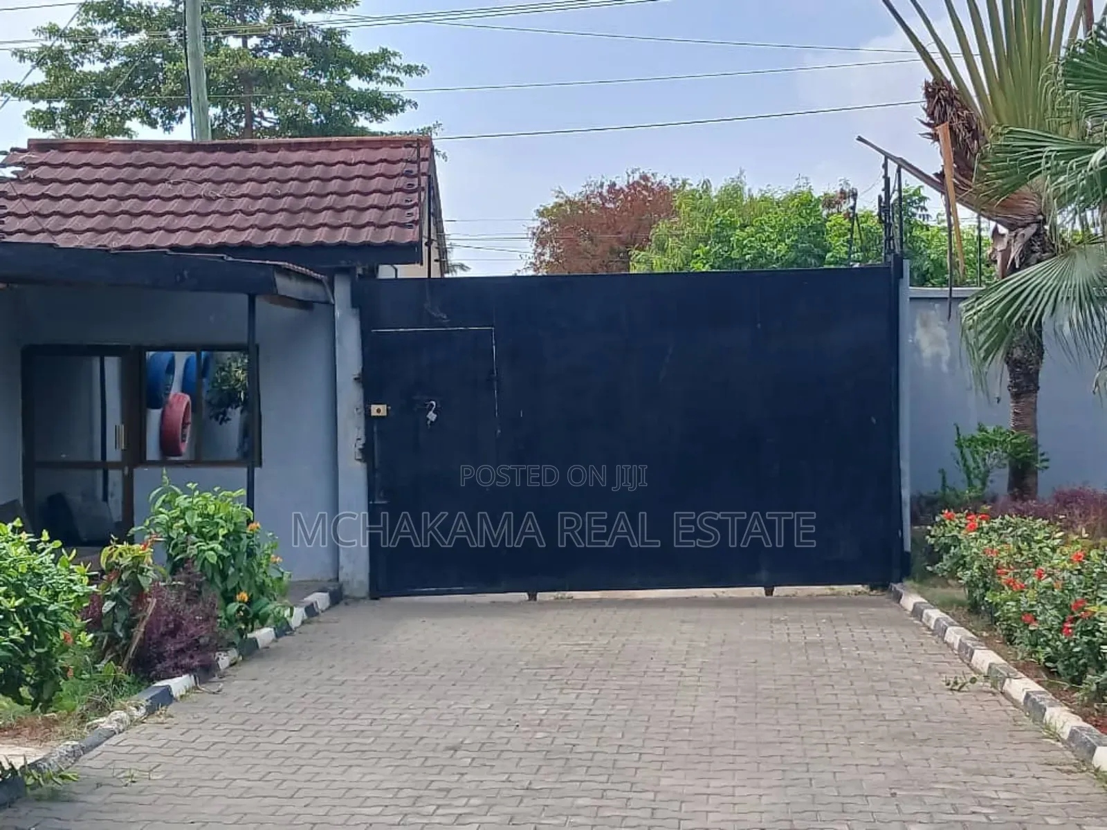 4bdrm Block of Flats in Yusuph Mchakama, Mbezi Beach for sale in Mbezi Beach