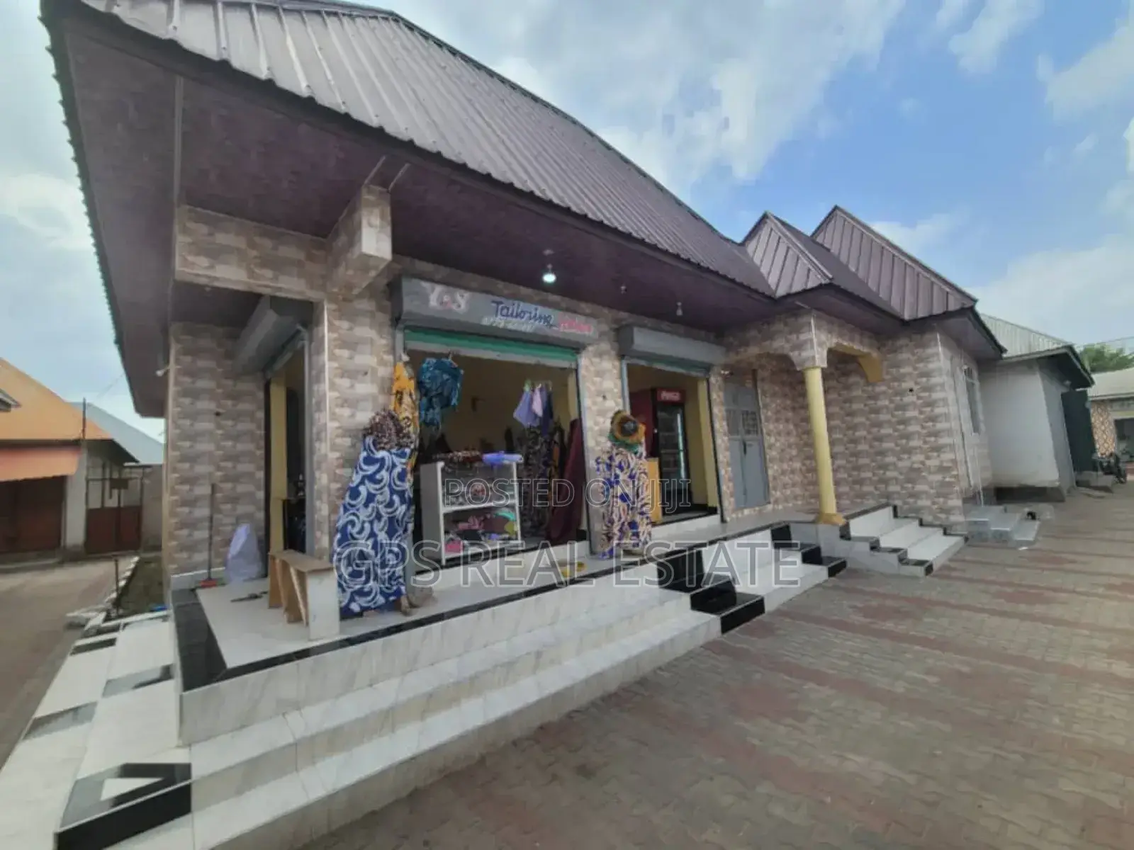 8bdrm Apartment in Mbagala Chamazi, Temeke for sale in Temeke