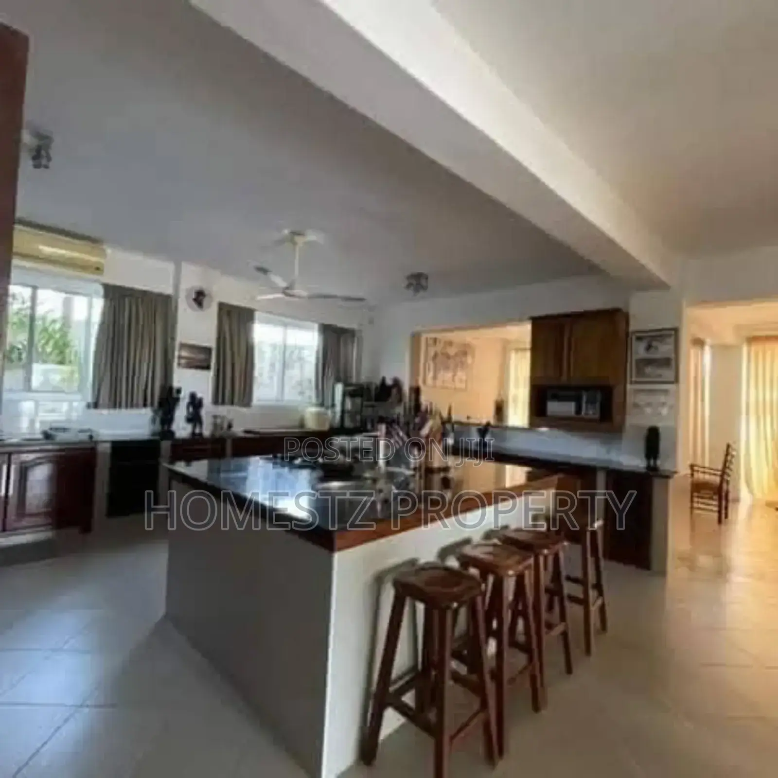 Furnished 5bdrm Maisonette in Bahari Beach, Kinondoni for sale in Kinondoni
