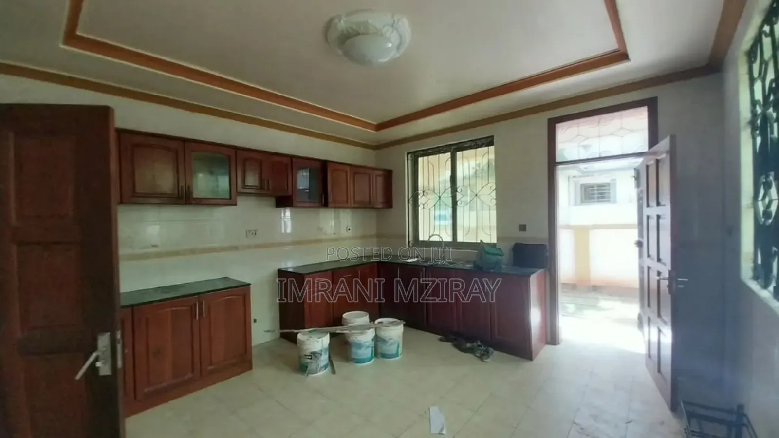 3bdrm Apartment in Kariakoo for sale in Kariakoo