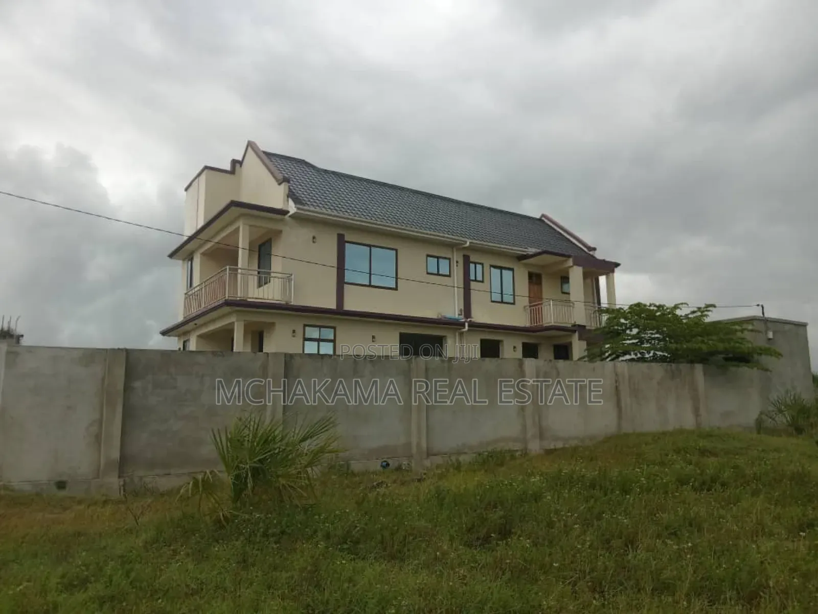 4bdrm Block of Flats in Yusuph Mchakama, Kigamboni for sale in Kigamboni