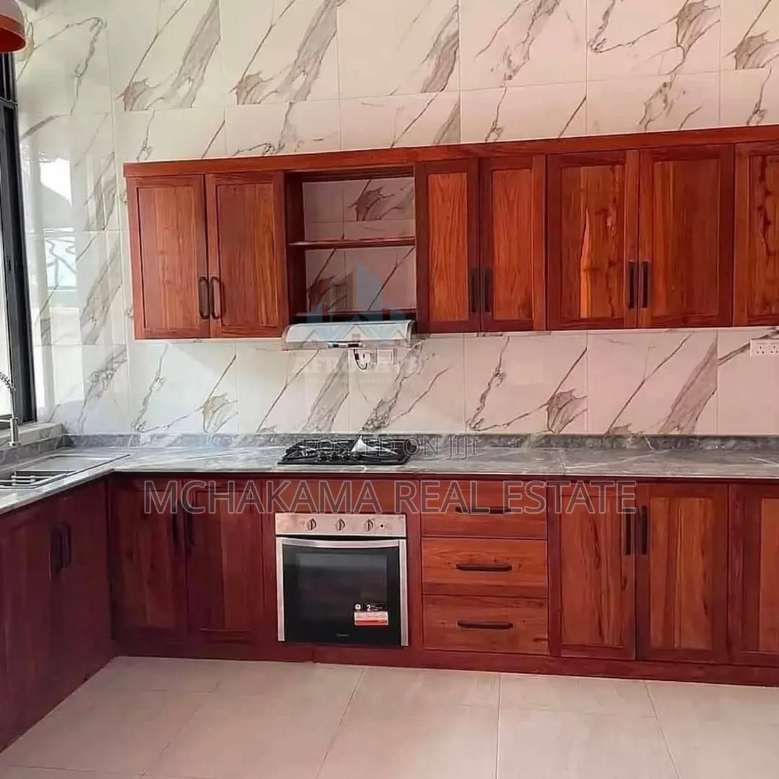 Furnished 4bdrm Apartment in Yusuph Mchakama, Mbezi Beach for sale in Mbezi Beach