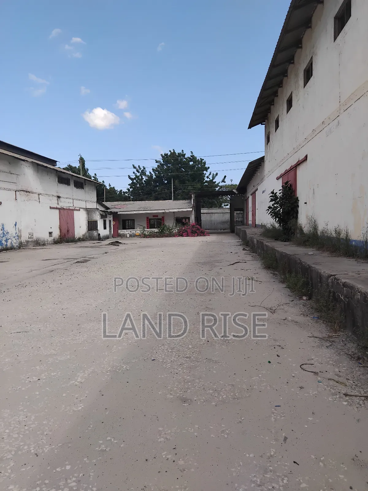 Warehouse for Sale 4000 SQM Nyerere Road in Vingunguti