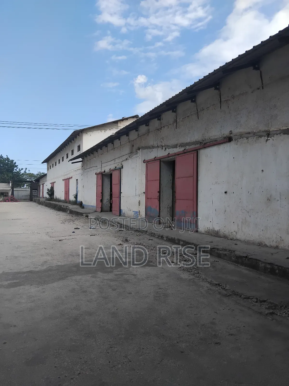 Warehouse for Sale 4000 SQM Nyerere Road in Vingunguti