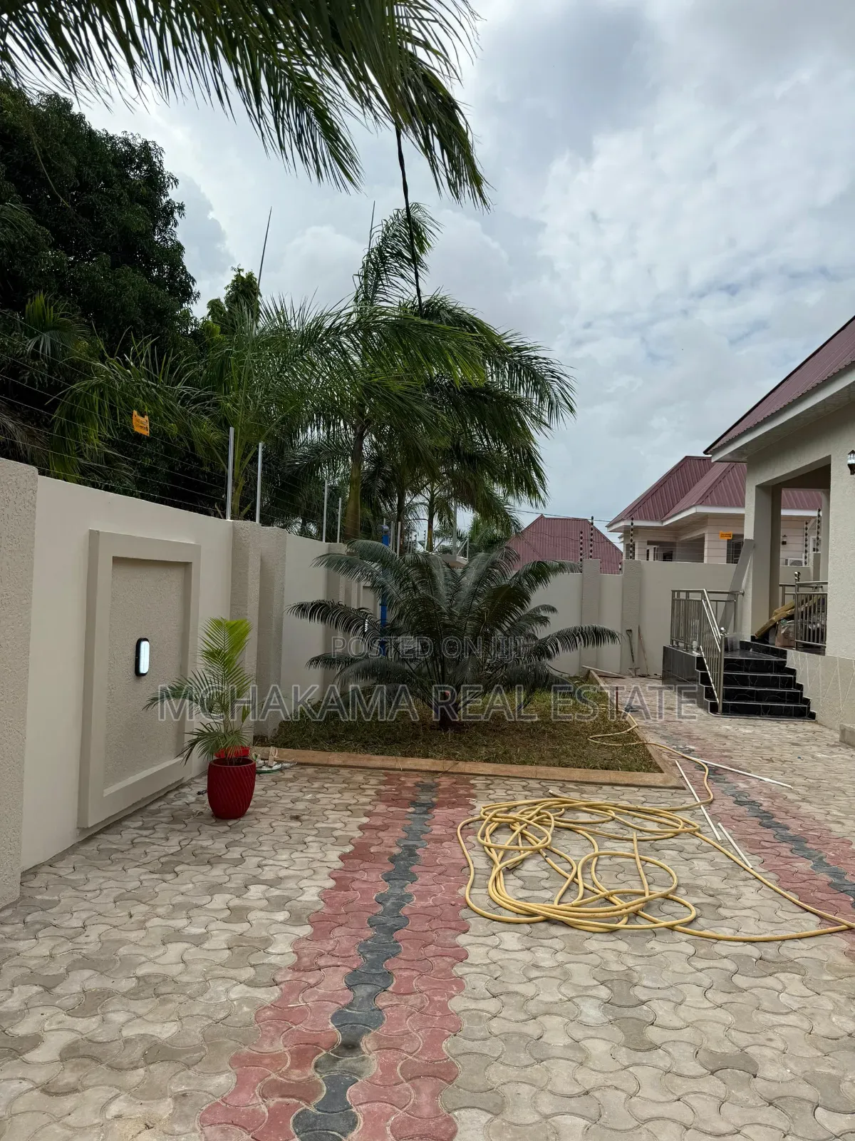 Furnished 3bdrm House in Yusuph Mchakama, Bunju for sale in Bunju
