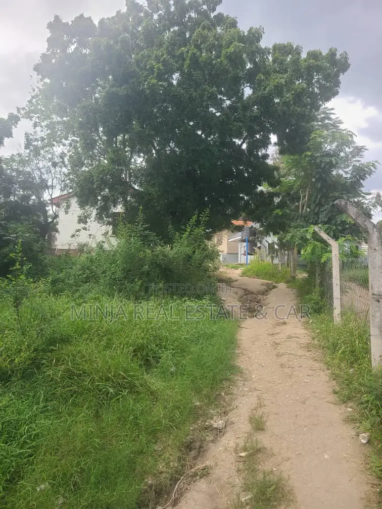Kiwanja Kinauzwa Kinyerezi Songas in Tabata