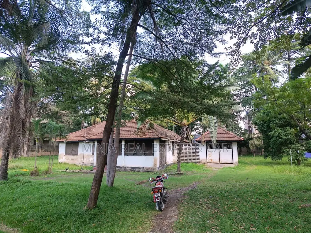 Investors, Cheap Plot for Sale in Uporoto Street, Kinondoni in Kinondoni