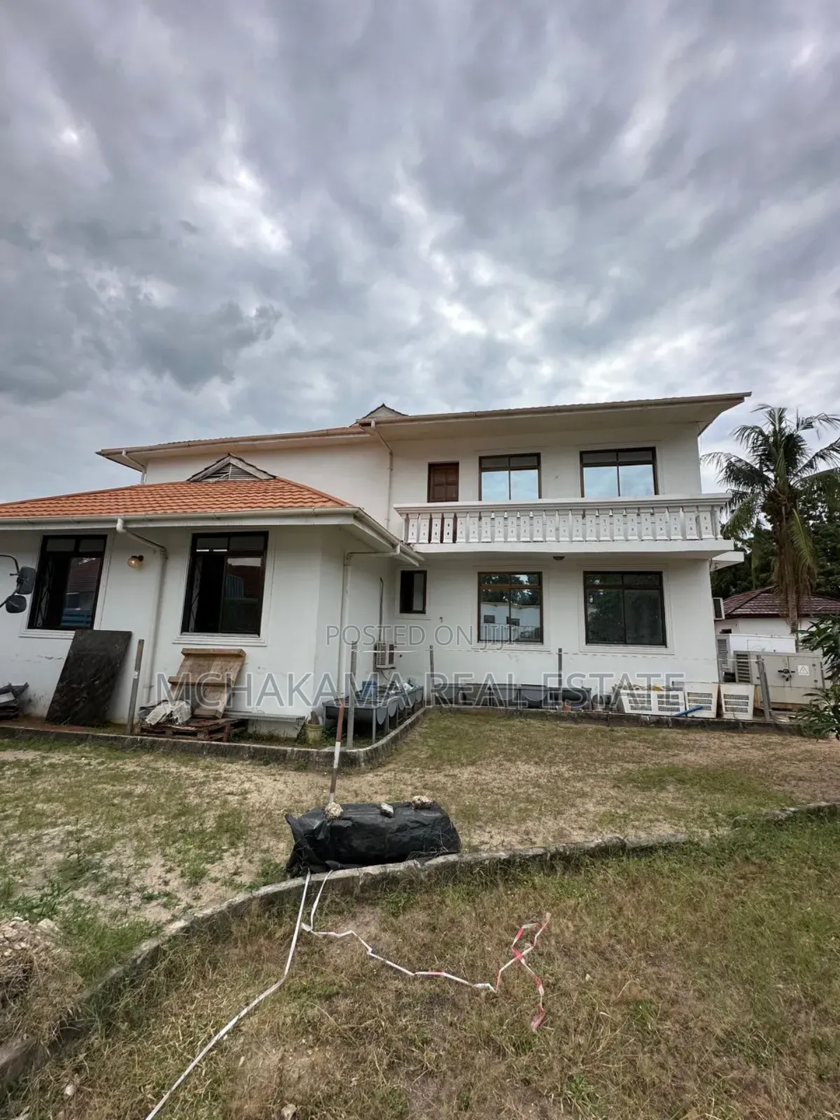 6bdrm Block of Flats in Yusuph Mchakama, Mbezi Beach for sale in Mbezi Beach