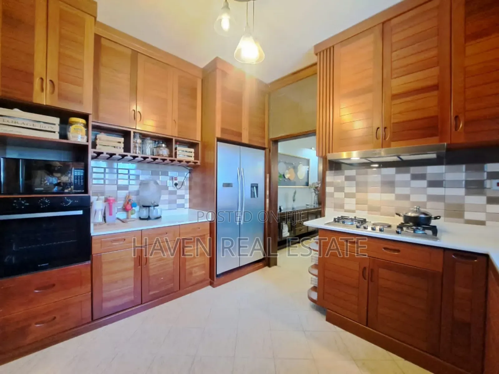 Furnished 3bdrm Apartment in Kisutu for rent in Kisutu