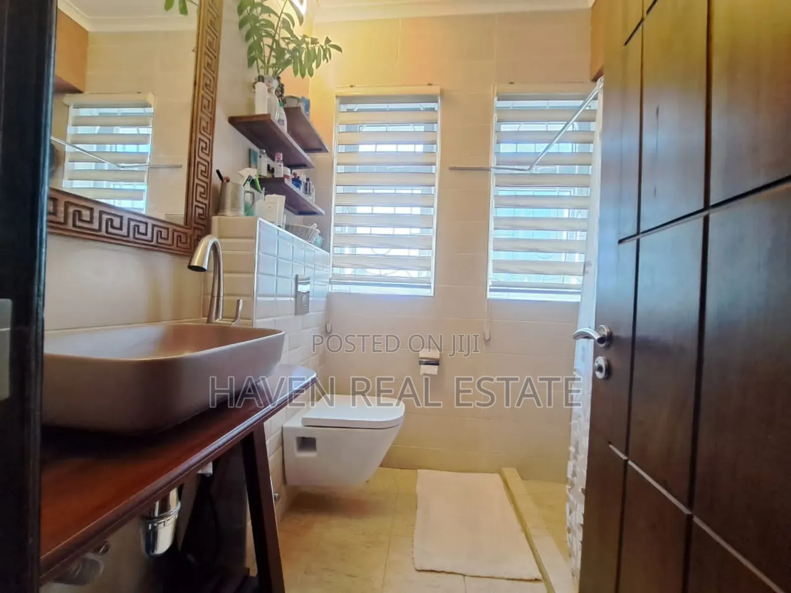Furnished 3bdrm Apartment in Kisutu for rent in Kisutu