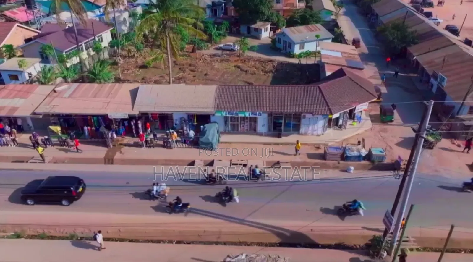 Commercial Corner Plot Inauzwa Tegeta Nyuki in Kinondoni