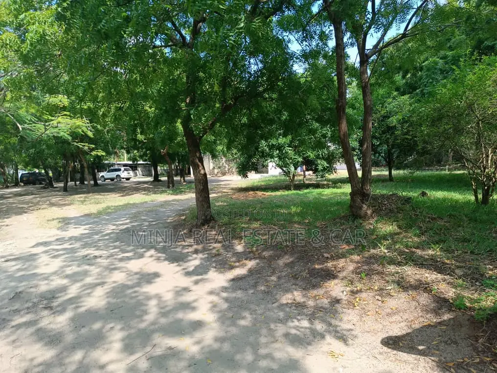 1st Line Plot From the Sea for Sale in Kunduchi in Kunduchi