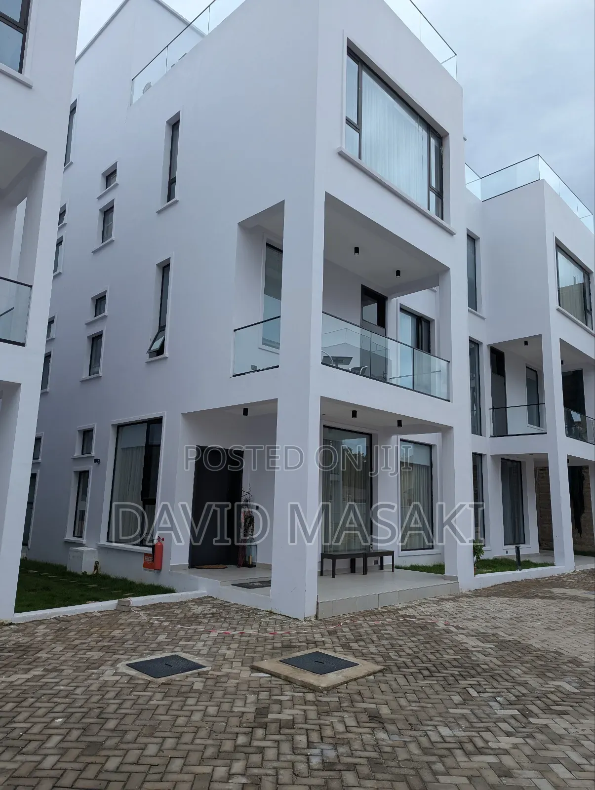Furnished 5bdrm Villa in New Modern Villas, Masaki for rent in Masaki