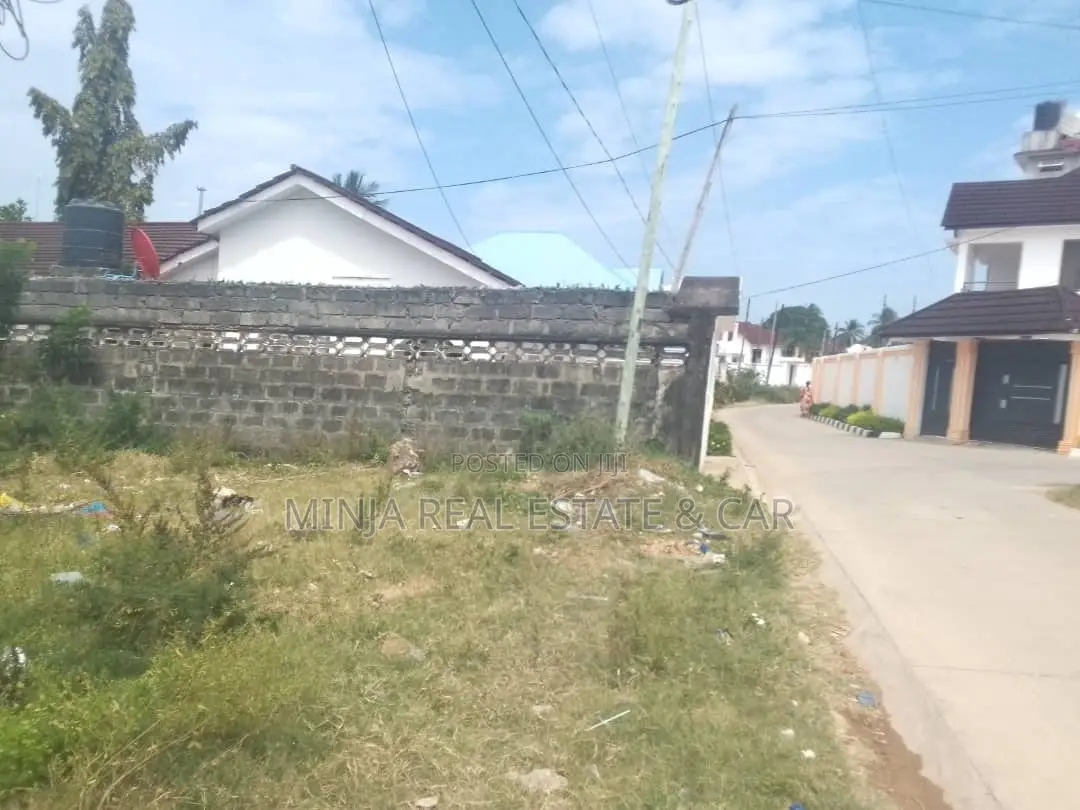 Plot for Sale in Zanzibar Mbweni in Magharibi