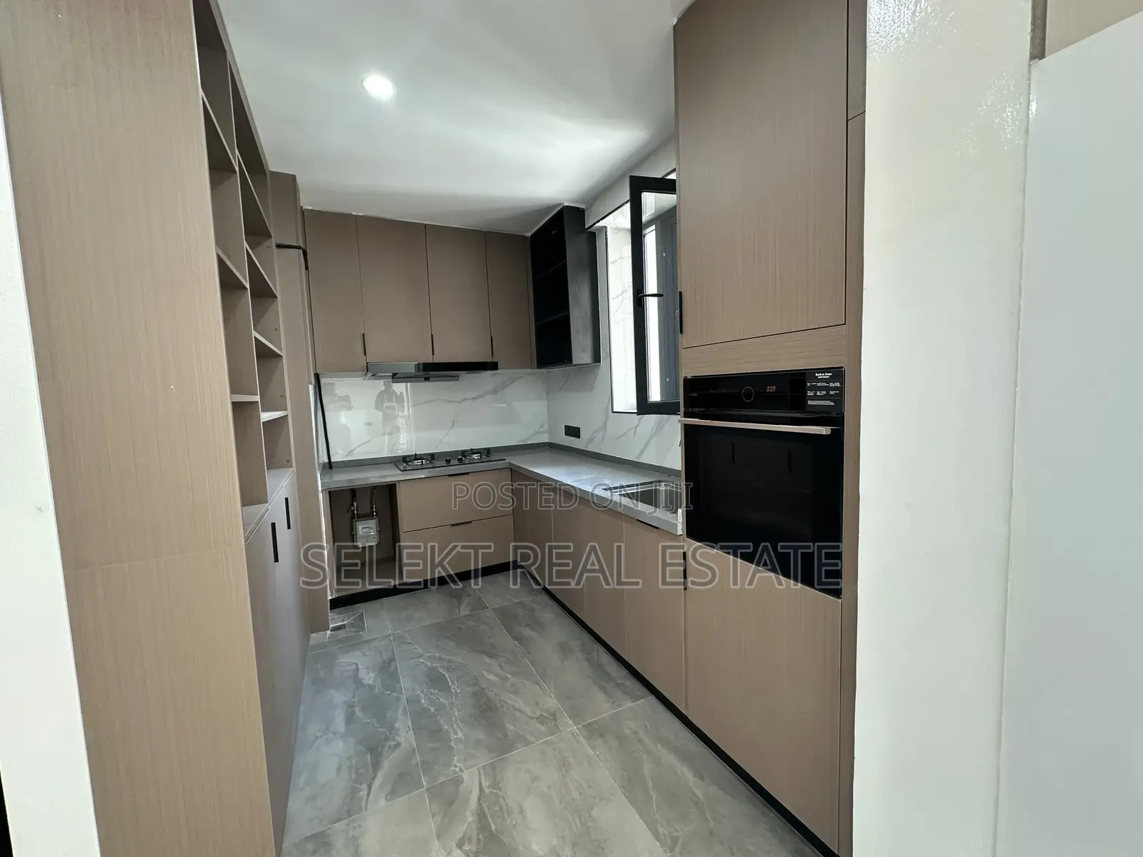 Furnished 2bdrm Duplex in Oyster Bay for rent in Oyster Bay