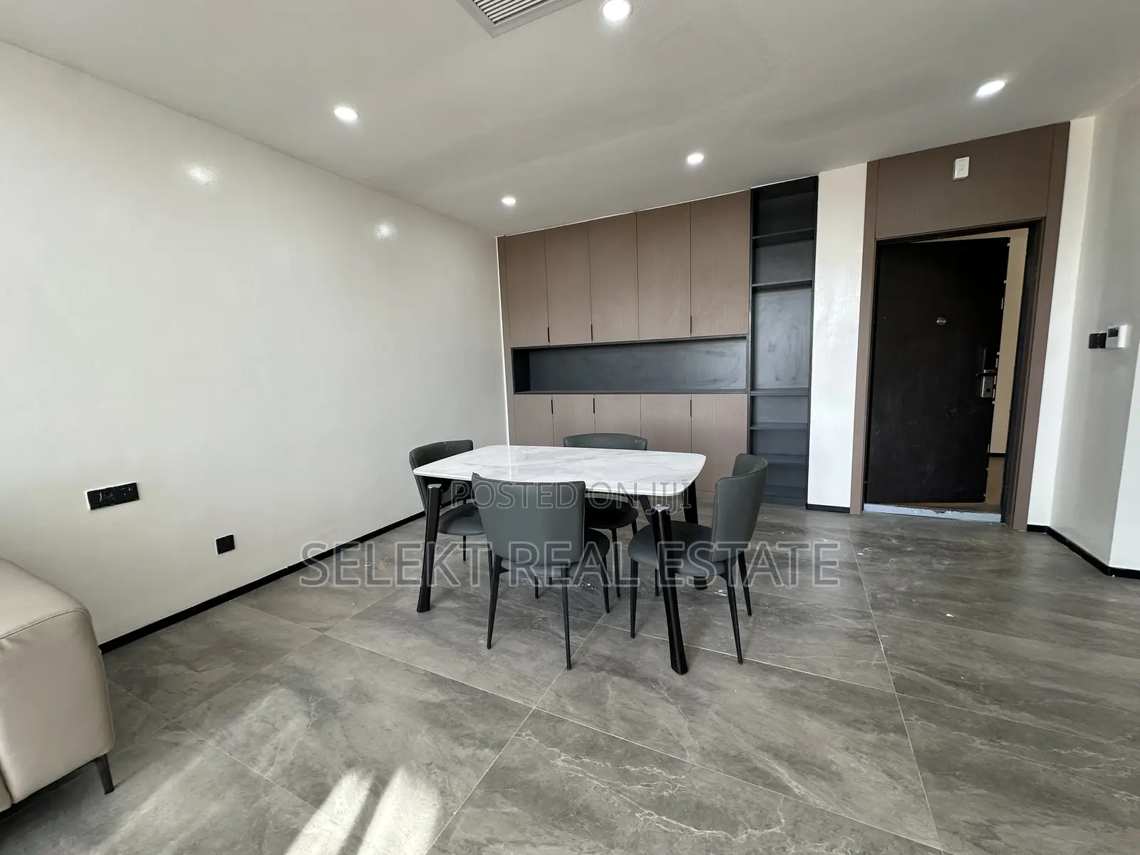 Furnished 2bdrm Duplex in Oyster Bay for rent in Oyster Bay
