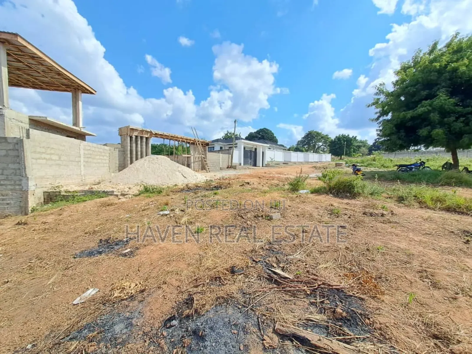Kiwanja Kinauzwa Goba Kulangwa in Goba