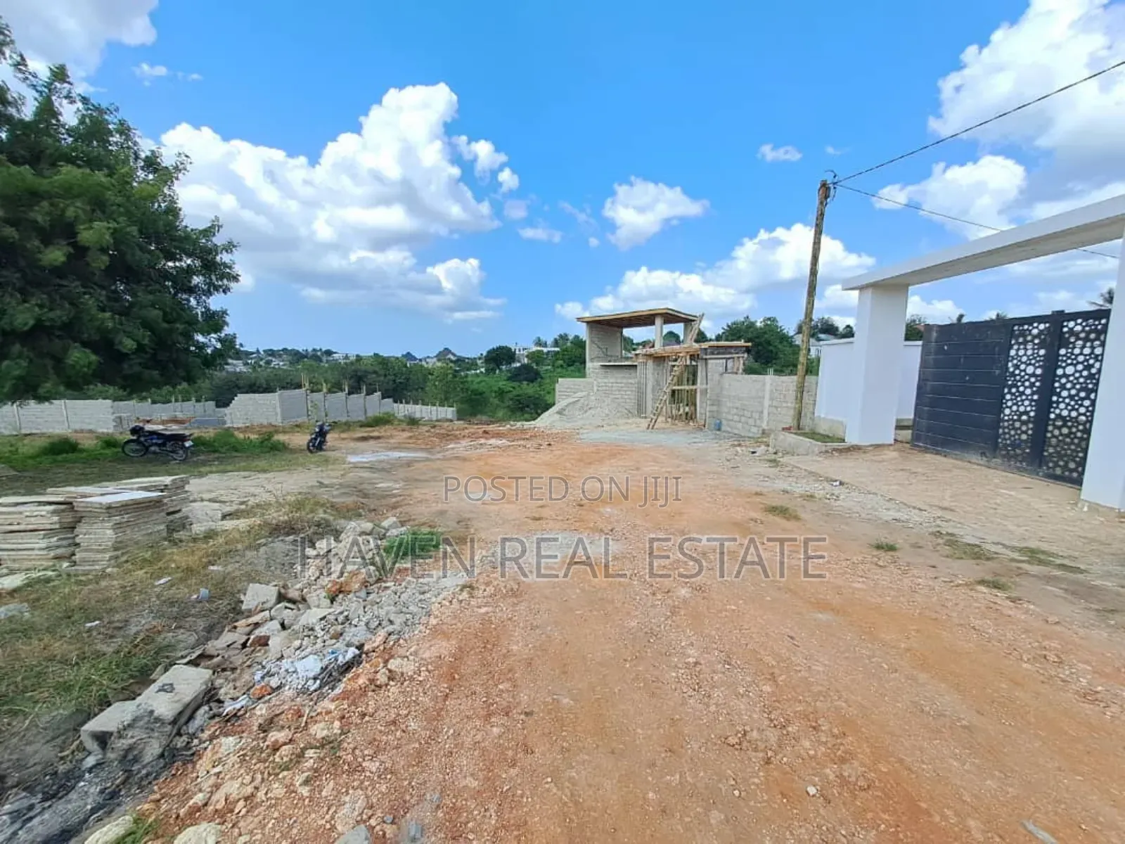 Kiwanja Kinauzwa Goba Kulangwa in Goba
