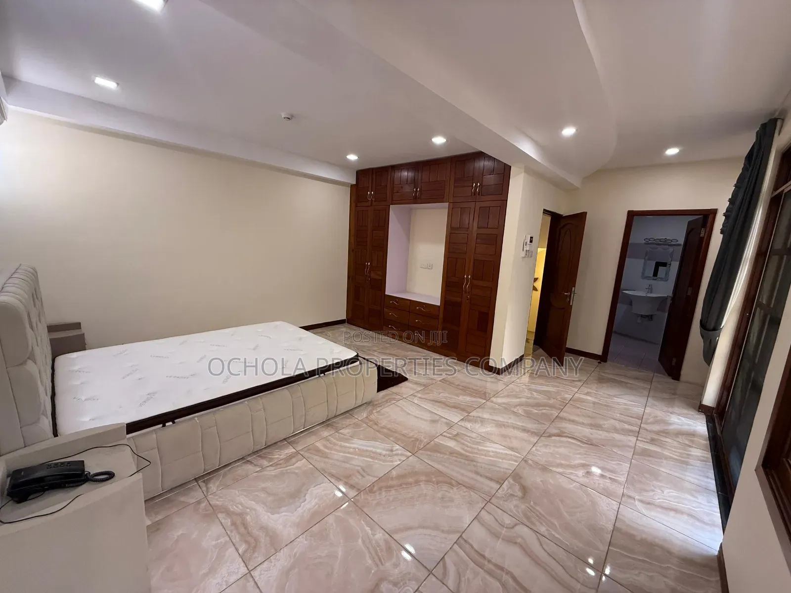 Furnished 3bdrm Villa in Ada Estate for rent in Ada Estate