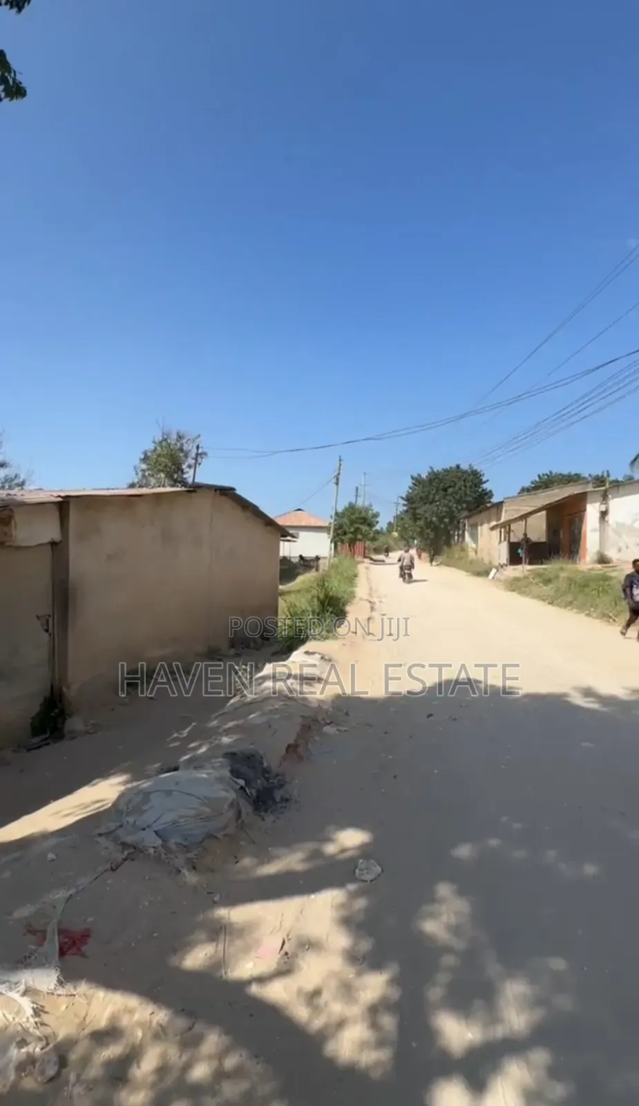 Kiwanja Kinauzwa Kimara Mwisho in Kimara